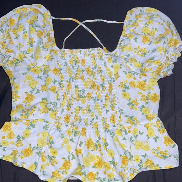 Tops - Spring floral crop top